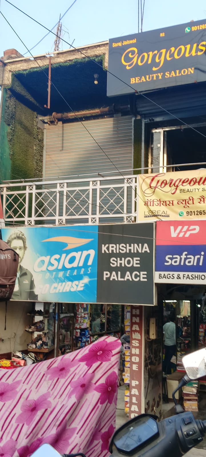 Shop (Independent Shop) in Lala balmukund market Naglapadi main chauraha dayalbagh road