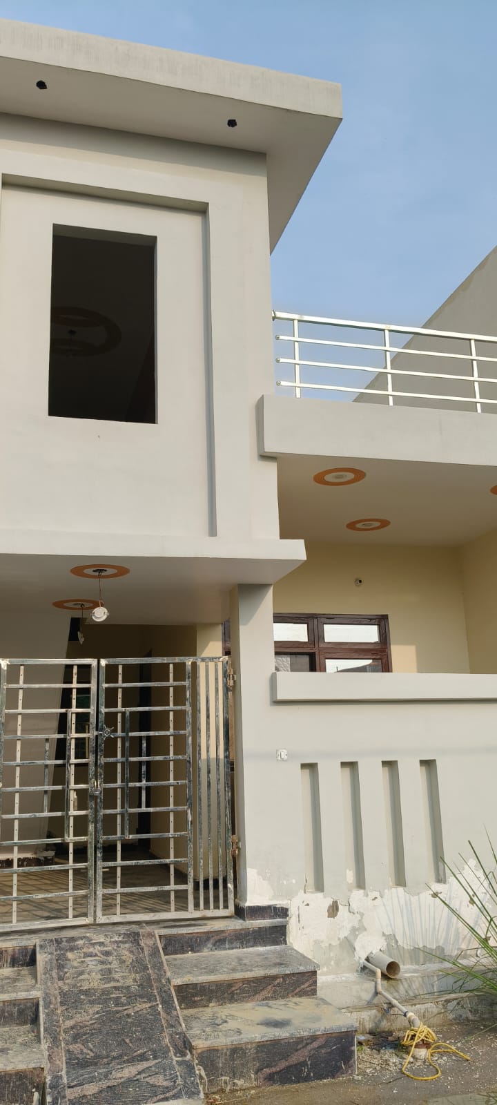 Independent House in Bichpuri, Uttar Pradesh