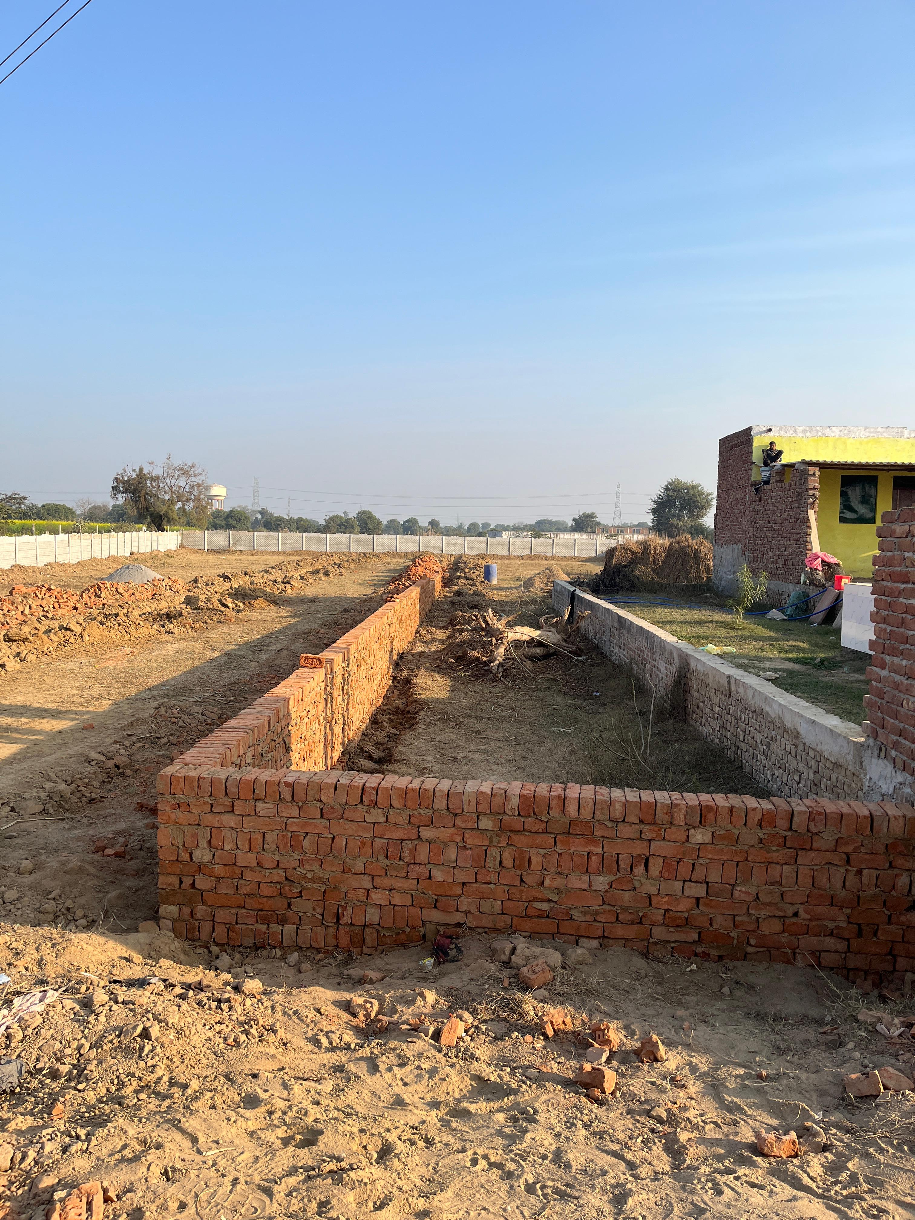 300 Sq yd Land in Kurra mod
