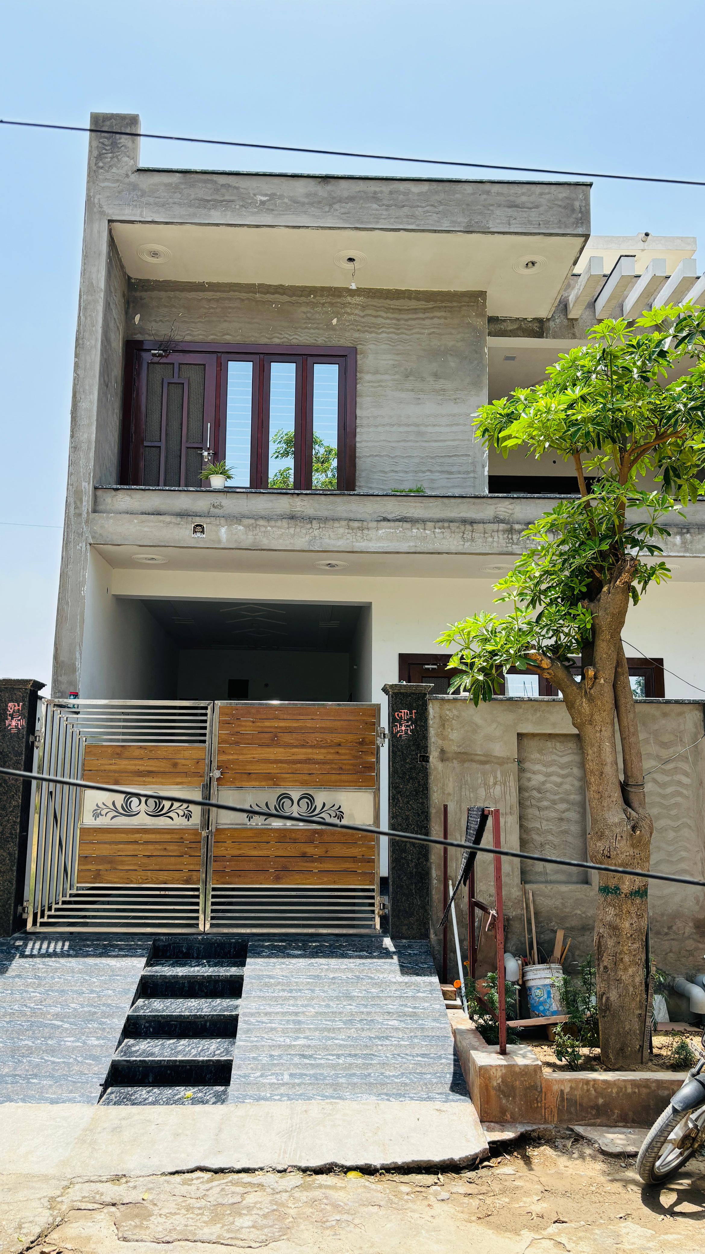 Independent House in Ramada Hotel