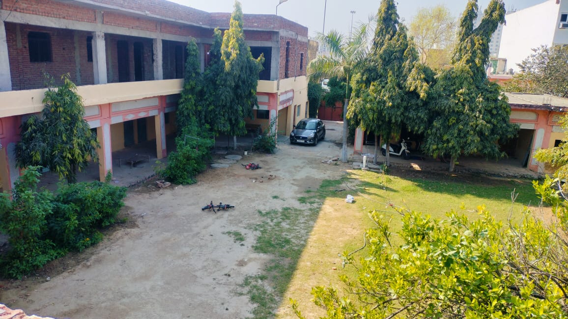 Shop (Independent House) in Near Ramada hotel