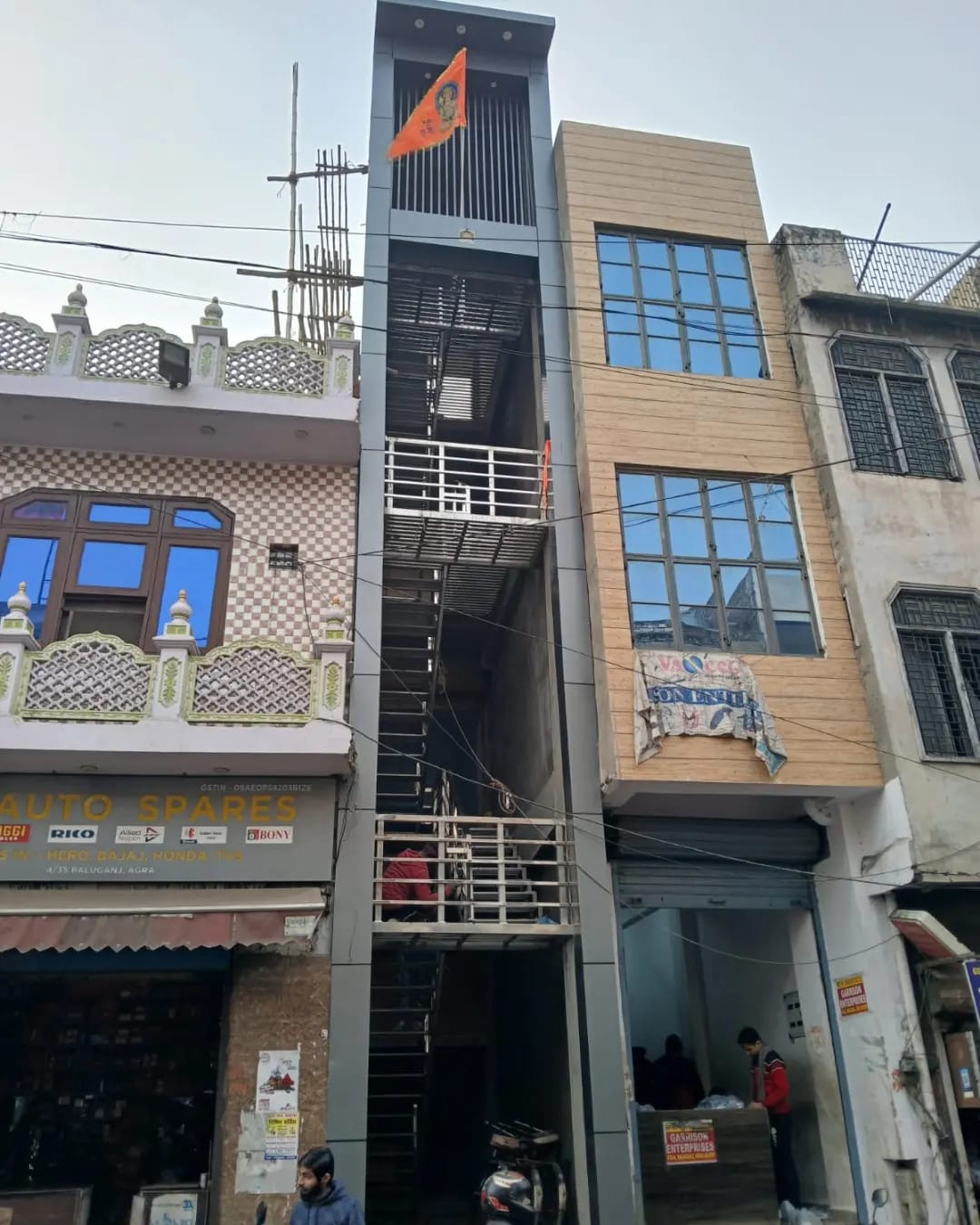 Godown Warehouse (Independent Shop) in Baluganj, Rakabganj, Agra, Uttar Pradesh 282001, India
