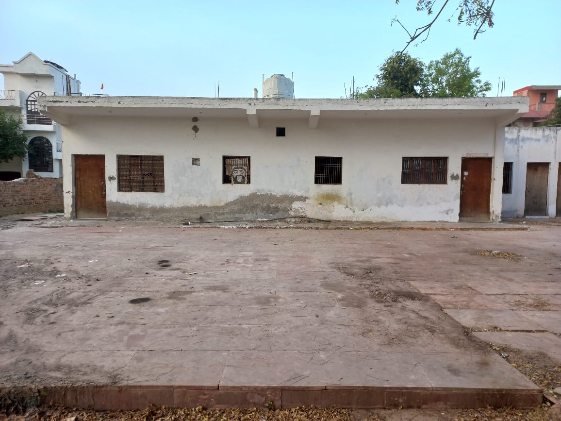 Shop (Independent Shop) in Shadra Chungi