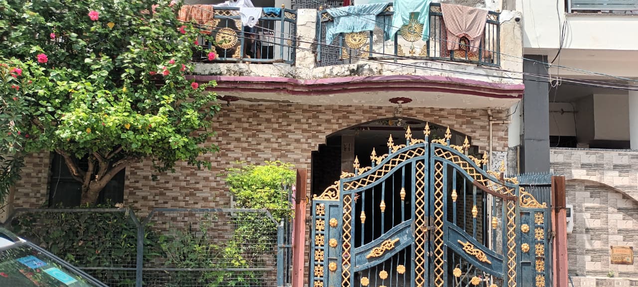 8 Bedroom Independent House in Dayal bagh