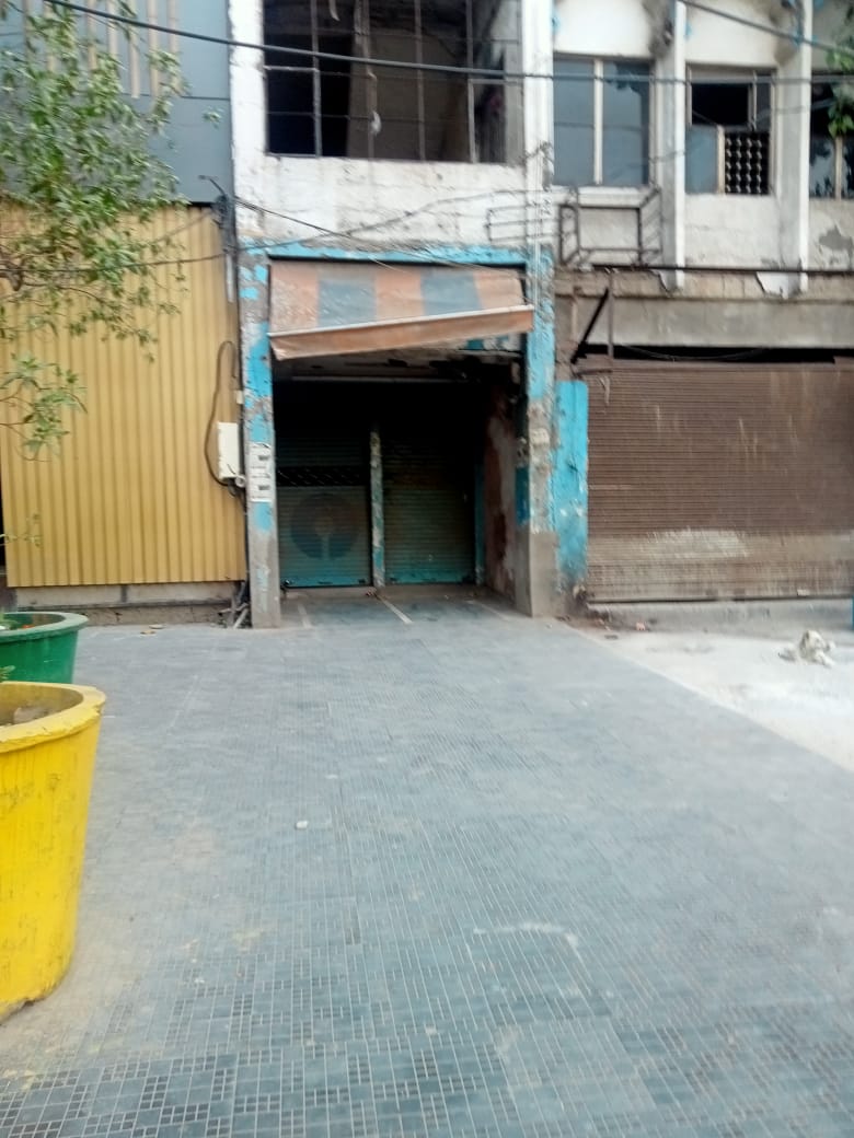 Shop (Independent Shop) in M.G road par on road bhagwan talkies