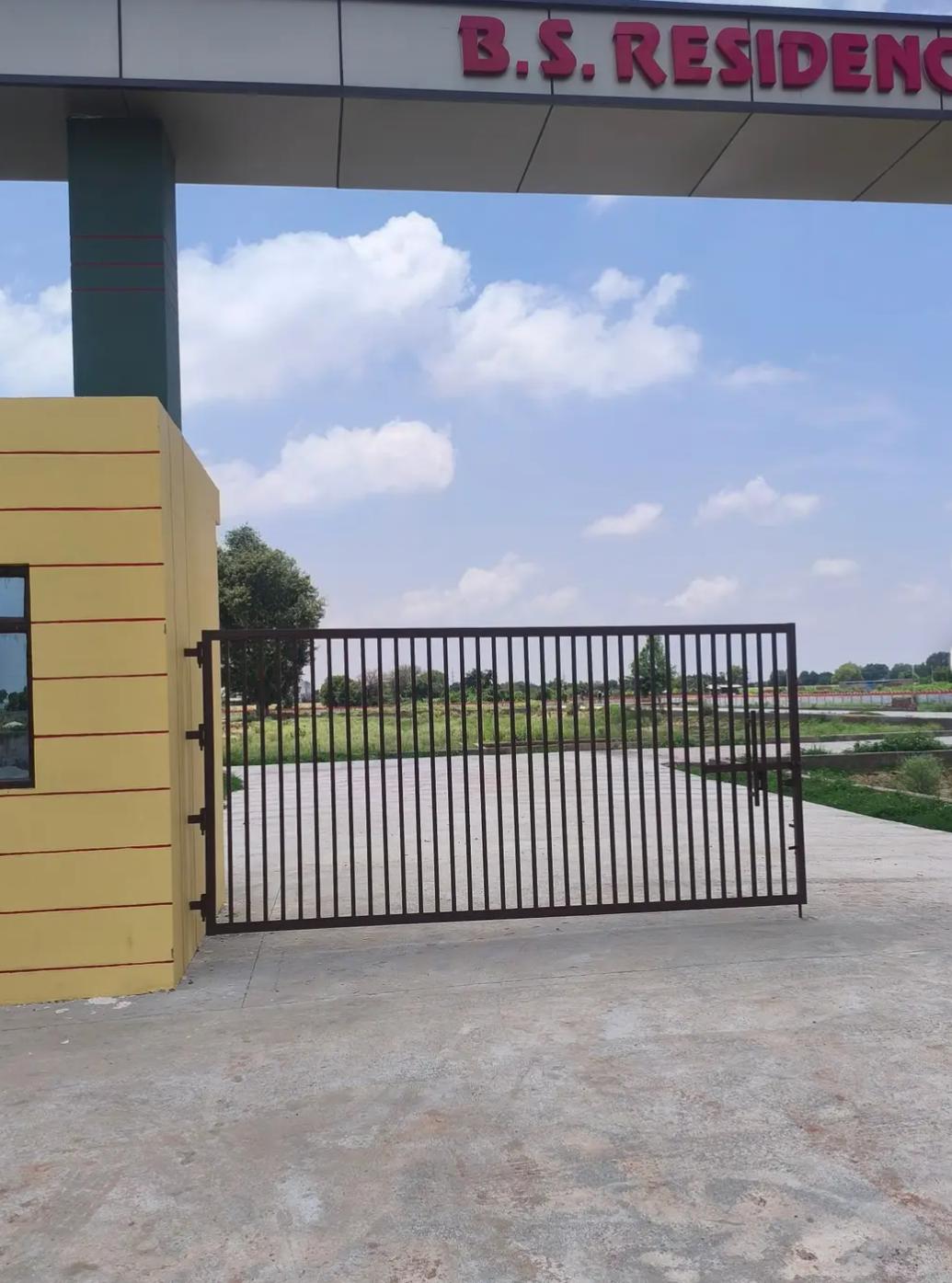 250 Sq yd Land in B.S residency malpura