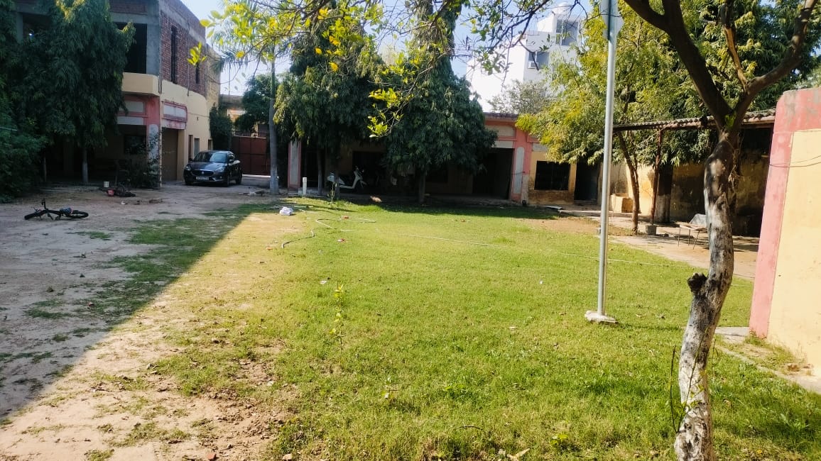 Shop (Independent House) in Near Ramada hotel