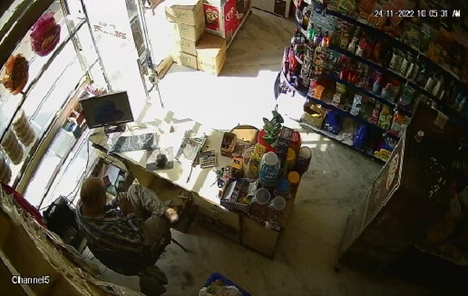 Shop (Independent Shop) in Raja Mandi, Mantola, Agra, Uttar Pradesh, India