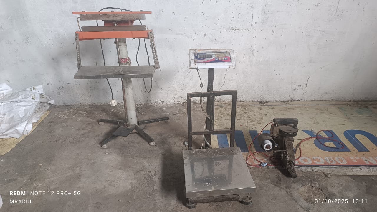 Shop (Independent Shop) in Panwari, Uttar Pradesh 210429, India