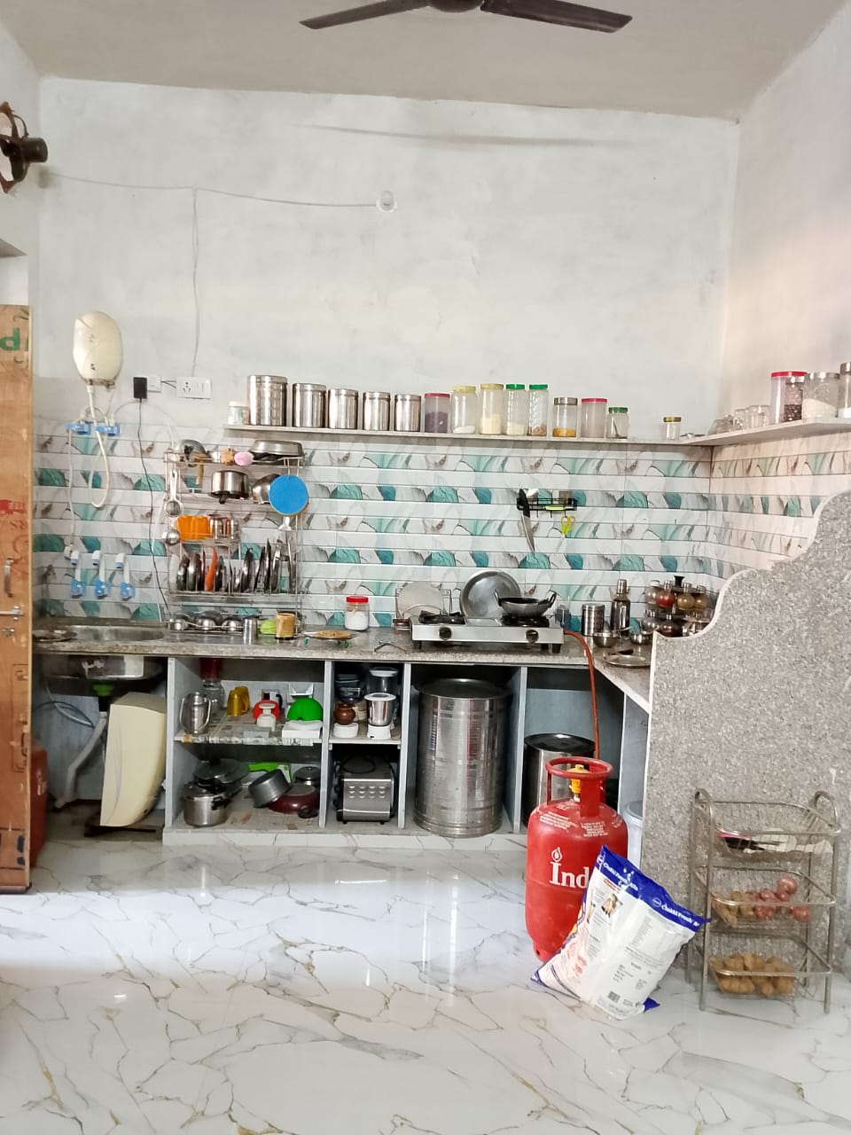 3 BHK Apartment in jagdish puram colony maghtai road